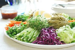 Cold Noodles & vegetables