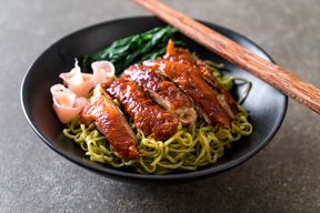 Roasted Duck & Vegetables Noodles